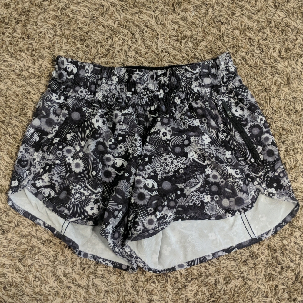 RARE lululemon Tracker Shorts Seawheeze Edition